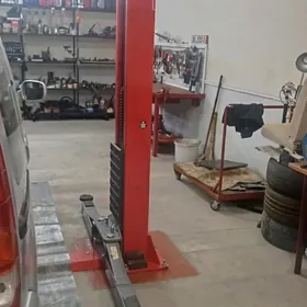 подъемник автомобильныц