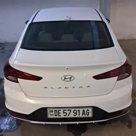 Hyundai Elantra 2020