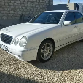 Mercedes-Benz E320 2000