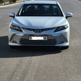 Toyota Camry 2020