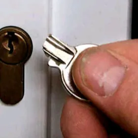 Gapy Zamok Ruçka Ussa