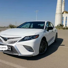 Toyota Camry 2020