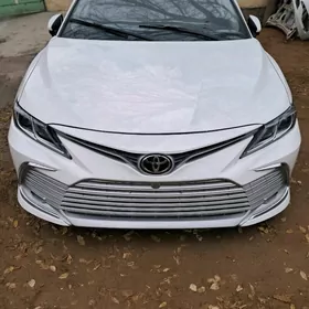 Toyota Camry 2023
