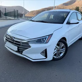 Hyundai Elantra 2020