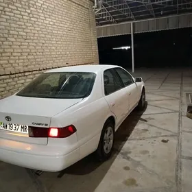Toyota Avalon 2001