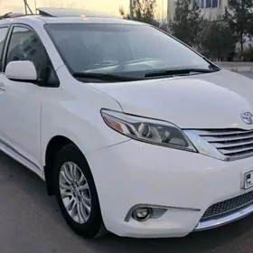 Toyota Sienna 2016