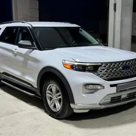 Ford Explorer 2021