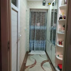 гостинка квартира срочно 10мкр