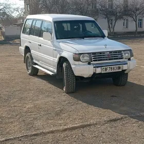 Mitsubishi Montero 1994