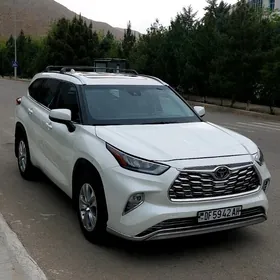 Toyota Highlander 2020