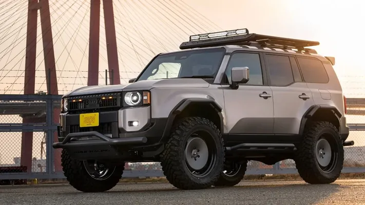 Toyota Land Cruiser Prado получил экстремальную версию со стальным обвесом