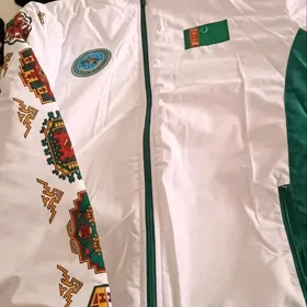 спортивная куртка