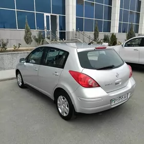 Nissan Versa 2010