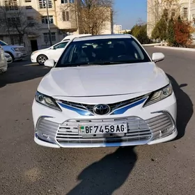 Toyota Camry 2018