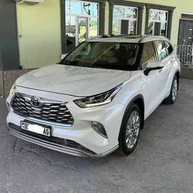 Toyota Highlander 2021