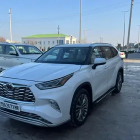 Toyota Highlander 2022