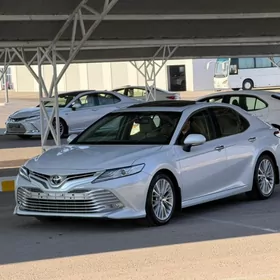 Toyota Camry 2020