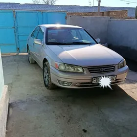 Toyota Camry 2001