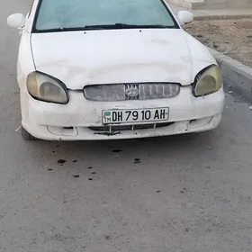 Hyundai Sonata 2001