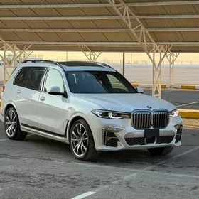 BMW X7 2022