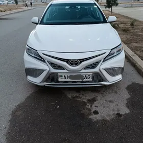 Toyota Camry 2020