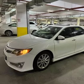 Toyota Camry 2011