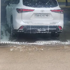 Toyota Highlander 2022