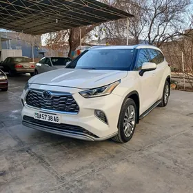 Toyota Highlander 2022