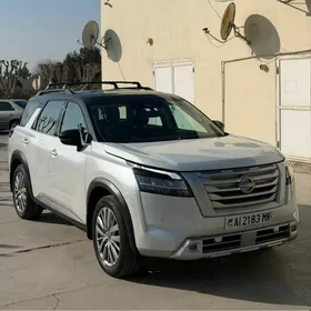 Nissan Pathfinder 2021