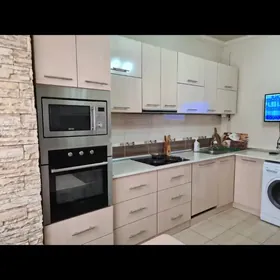 Mir4 4 komnaty 5 etaj 100m²