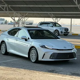 Toyota Camry 2025
