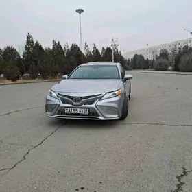 Toyota Camry 2020