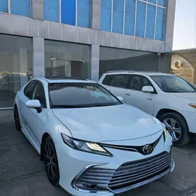 Toyota Camry 2022
