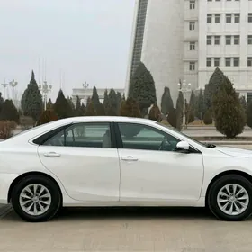 Toyota Camry 2016