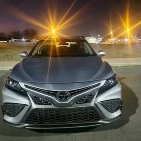 Toyota Camry 2022
