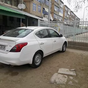 Nissan Sunny 2013