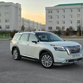 Nissan Pathfinder 2022