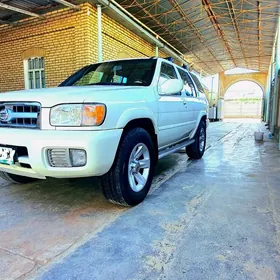 Nissan Pathfinder 2004
