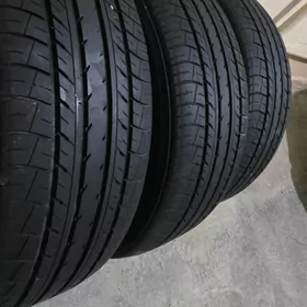 Yokohama teker 215.55.17