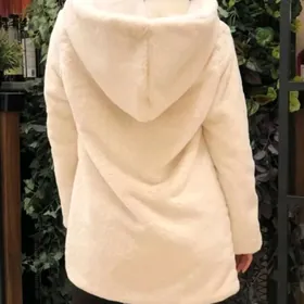 Плюшевая куртка с капюшоном