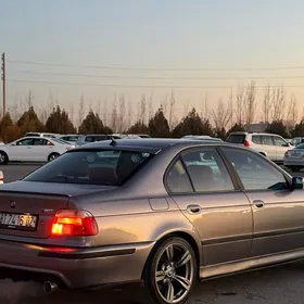 BMW E39 1998