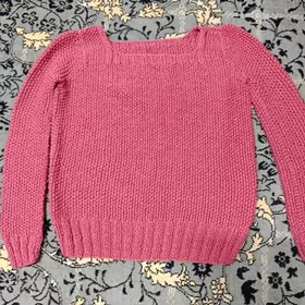 Elde örülen switer