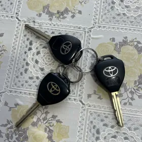 КОРОЛЛА КЛЮЧ С ЧИПОМ 2008_13