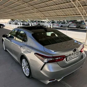 Toyota Camry 2021