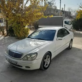 Mercedes-Benz S-Class 1999