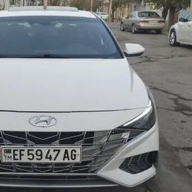 Hyundai Elantra 2021