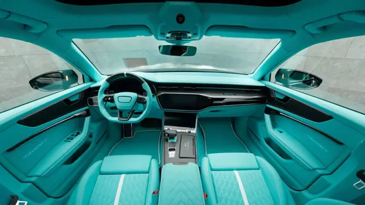 Тюнеры из Mansory показали Audi RS6 с бирюзовым салоном и 1100 л.с.