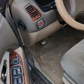 Mitsubishi Lancer 2001