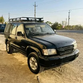Isuzu Trooper 2000
