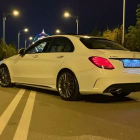 Mercedes-Benz C300 2015